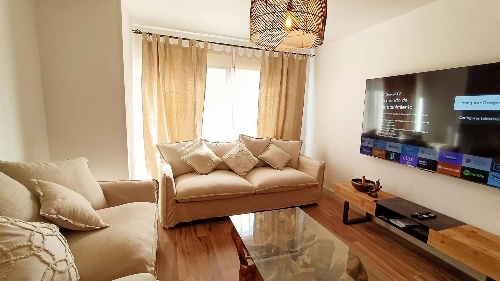 Chakra House Fuerteventura - Affordable Rooms In A Cozy Guesthouse Corralejo
