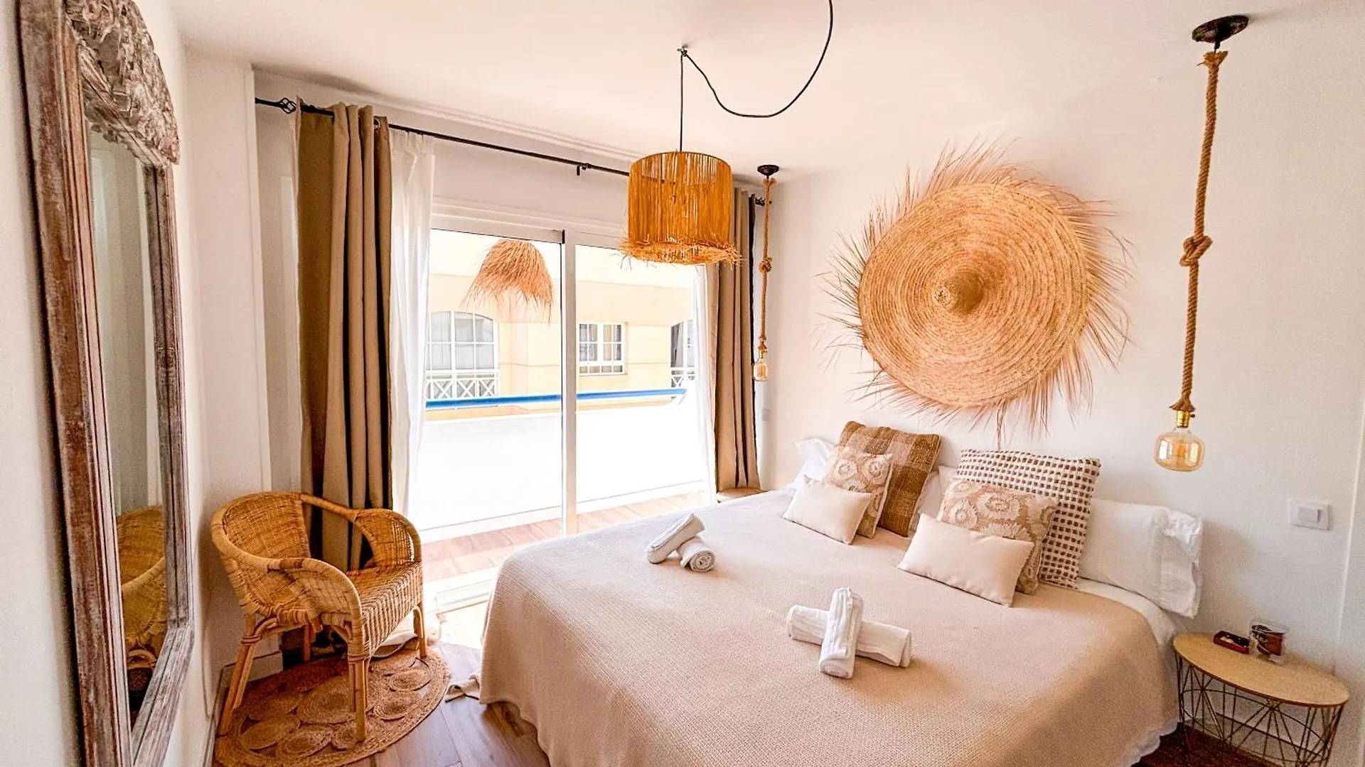 Chakra House Fuerteventura - Affordable Rooms In A Cozy Guesthouse Corralejo