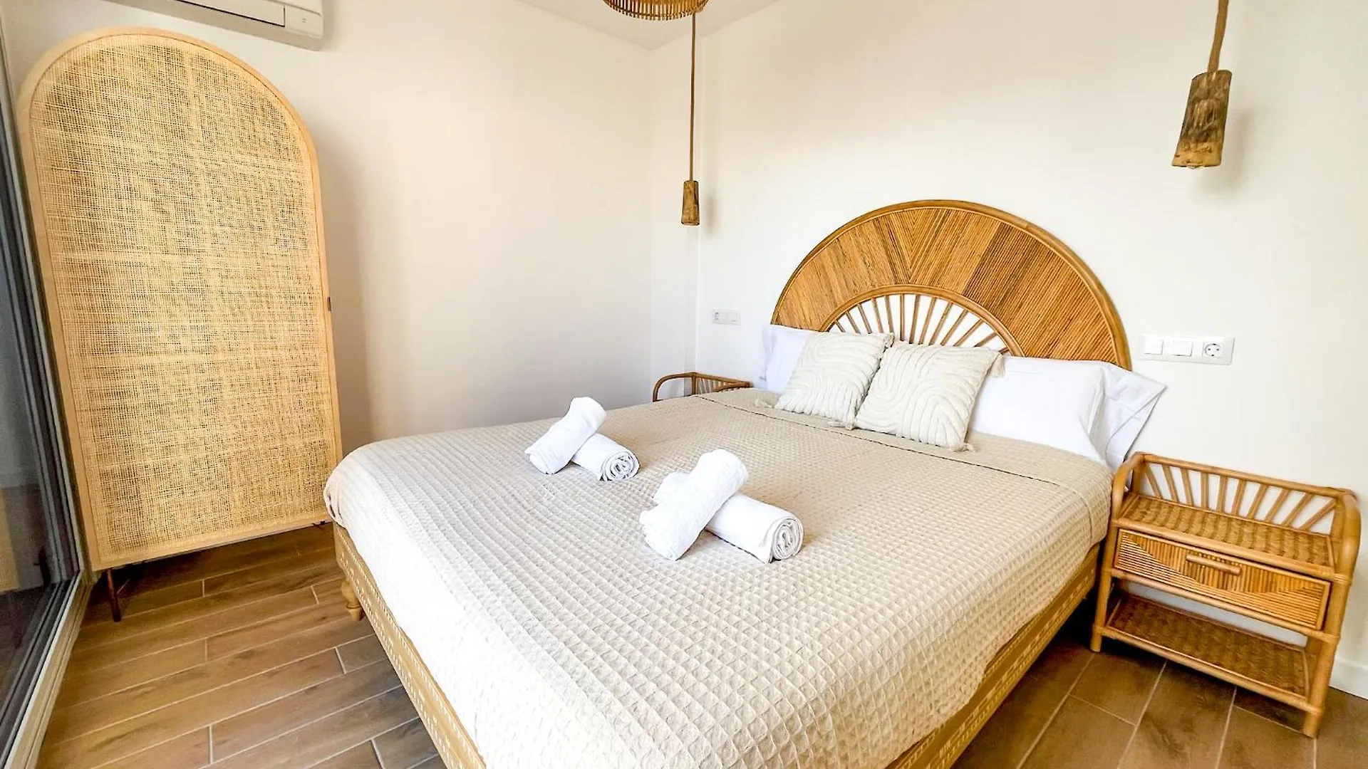 Chakra House Fuerteventura - Affordable Rooms In A Cozy Guesthouse Corralejo Guest house